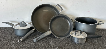 12&rdquo; Pampered Chef Non-Stick Fry Pan, 10&rdquo; Skillet, 8&rdquo; Stock Pot, 6&rdquo; Sauce Pan W/Lid, 7&rdquo; Sauce Pan W/Lid