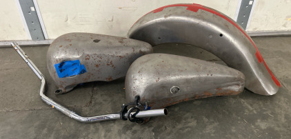 Twin Harley Tank, Bars & Fender