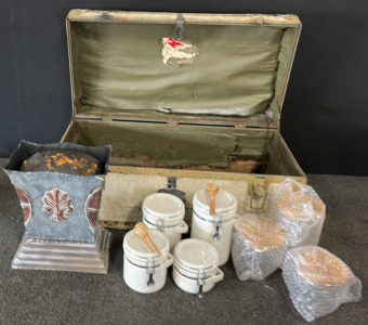 Chest With (7) Airtight Containers & Flower Base