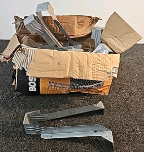 Box Of Simpson Strong Tie Top Flange I-Joist Hanger