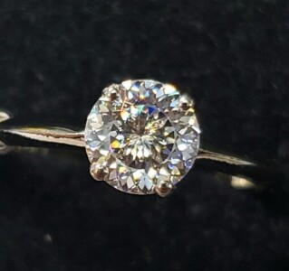 $1000 10K Moi(0.75ct) Ring