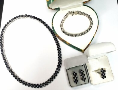 $9500 Silver Natural Sapphire Necklace Earring Ring And Bracelet 160Ct Set