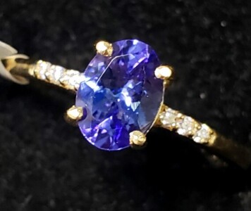$3300 10K Natural Tanzanite(1ct) Diamond(0.05ct) Ring