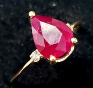 $2500 10K Natural Ruby(1ct) Diamond(0.01ct) Ring
