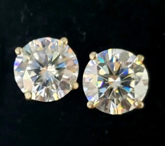$1200 14K Moi(1.9ct) Earrings