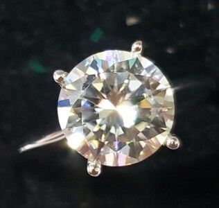 $1800 14K Moi(1.8ct) Ring