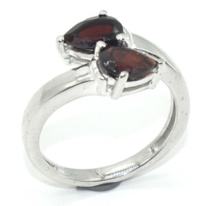 Silver Garnet(1.8ct) Rhodium Plated Ring (~Size 6.5)(Ring is resizable for $40) (~length 0inches) (~weight 3.1g)