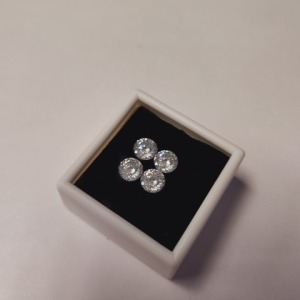 $400 Moissanite(4ct)