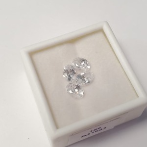 (4) Small CZ Stones