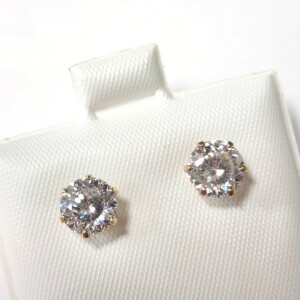 $800 10K White Moissanite Test Like Diamond Looks Better(2ct) Earrings