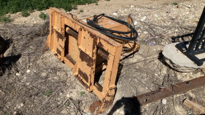 Case Construction Attachment, Unknown Use
