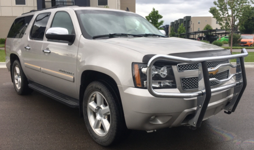 2007 CHEVY SUBURBAN - 4X4 - DVD PLAYER - LOADED!