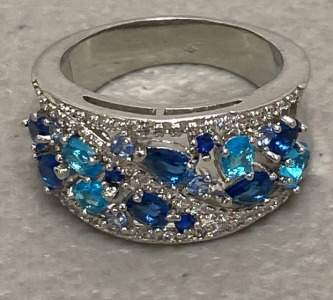 (1) Size 9 Ring Blue Sapphire and Aquamarine