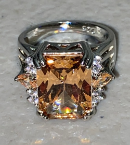 (1) Size 6 Faceted .925 Ring