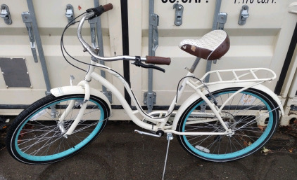 26" Schwinn Fair Haven (Whiteish Tan)