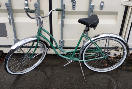 26" Schwinn (Green) Bike