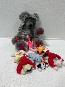 Clue, (4) Purses, (9) Beanie Babies & Guide, KinnetiK Profile Ice Skates