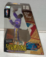 Mattel Lackers Kobe Bryant NBA Superstar Shooting Sensations - 4