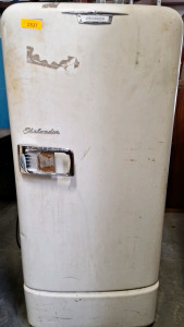 Vintage Crosley Refrigerator/Freezer...BBFN