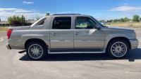 2002 CADILAC ESCALADE - 4X4 - RUNS WELL! - 7