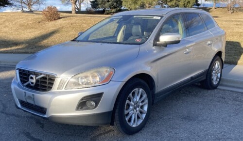 2010 Volvo XC60 - Clean - Sunroof!