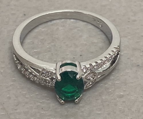 Size 10 Faceted Green Emerald Oval .925 Ring