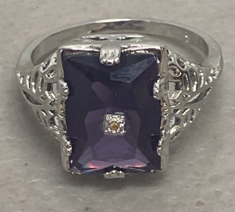 (1) Size 10 Amethyst Square Cut Stone Ring