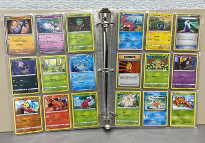 (160+) Pok&eacute;mon Cards W/ Lots Of Holos And Rares