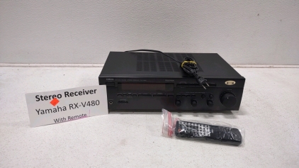 Stereo Receiver Yamaha RX-V480 w/ Remote