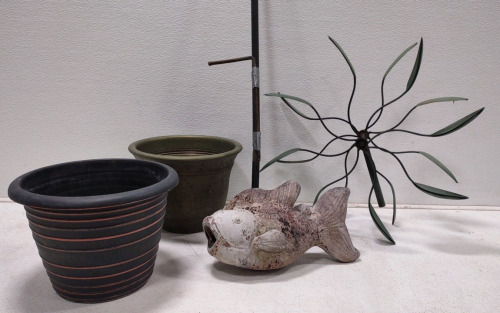 Lawn/ Garden Decor