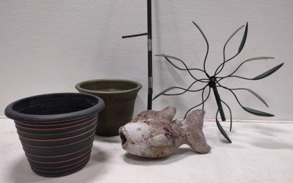 Lawn/ Garden Decor