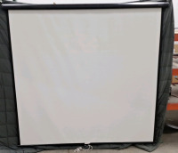 (1) Quartet, Retractable Projector Screen