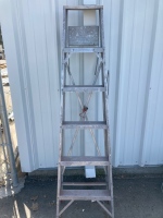 6’ Ladder