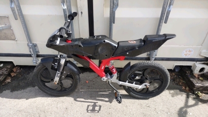 16" Mini Motorcycle Bike (Black/Red)