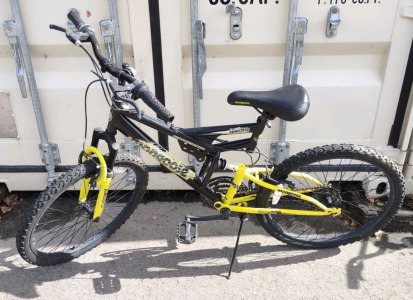 24" Mongoose Spectra (Black/Yellow) Bike