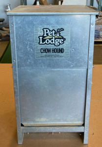 25 Pound Chow Hound Feeder 11&rdquo;x12&rdquo;x23&rdquo;