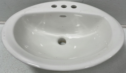 White AmericanStandard Sink