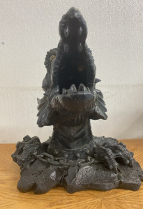 (1) 12&rdquo;x14&rdquo; Black Dragon Head Light Up (Missing Light Bulb)