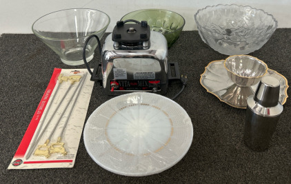Bread Kneader, Glass Bowls, Deluxe Skewers, & Cocktail Shaker