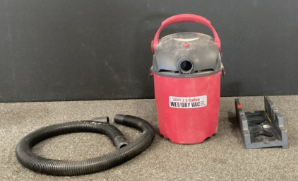 2.5 Gallon Wet/Dry Vacuum