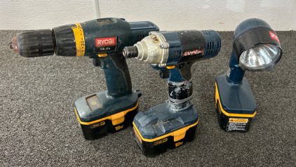 (2) Ryobi Drills & (1) Ryobi Flashlight
