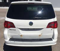2011 VOLKSWAGEN ROUTAN - 3RD ROW SEATING - 149K MILES! - 6
