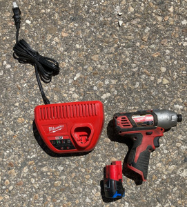 EB-Milwaukee 1/4 Hex Driver W/ Charger & Battery