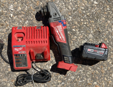 EB-Milwaukee Grinder w/ Battery & Charger