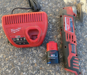 Milwaukee Multi Tool w/ Battery & Charger