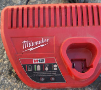 Milwaukee Multi Tool w/ Battery & Charger - 2