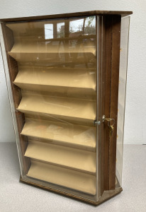 Rotating Display Case W/Keys