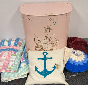 Vintage Laundry Basket, Quilt, Pillows & Throw