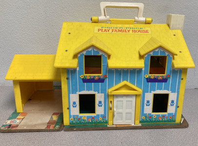 Vintage Fisher Price Play Family House