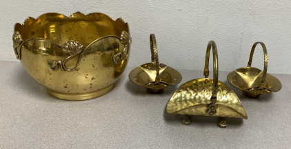 Brass D&eacute;cor -Bowl & Baskets
